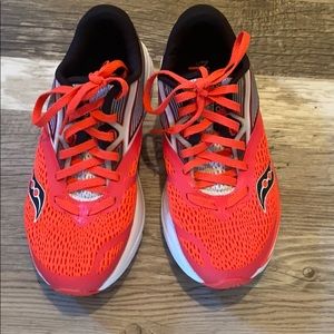 Saucony kinvara 9 size women’s 6